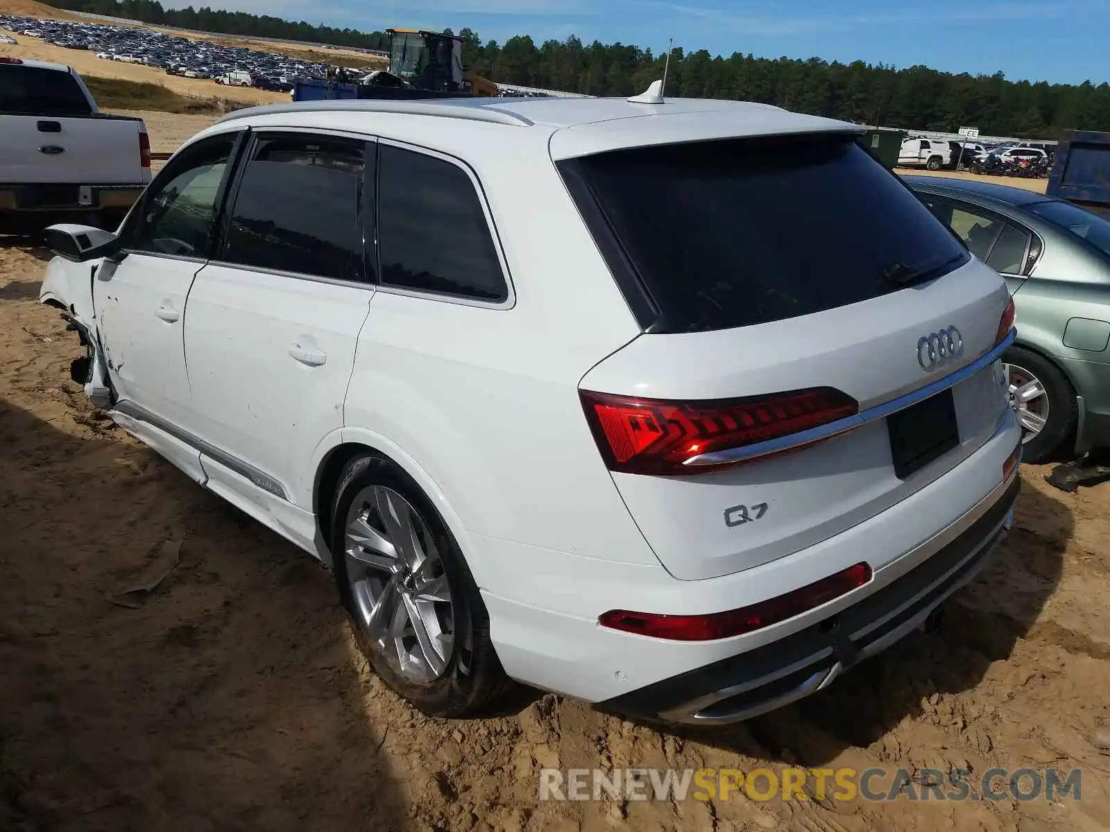 3 Photograph of a damaged car WA1LXAF72MD011870 AUDI Q7 2021