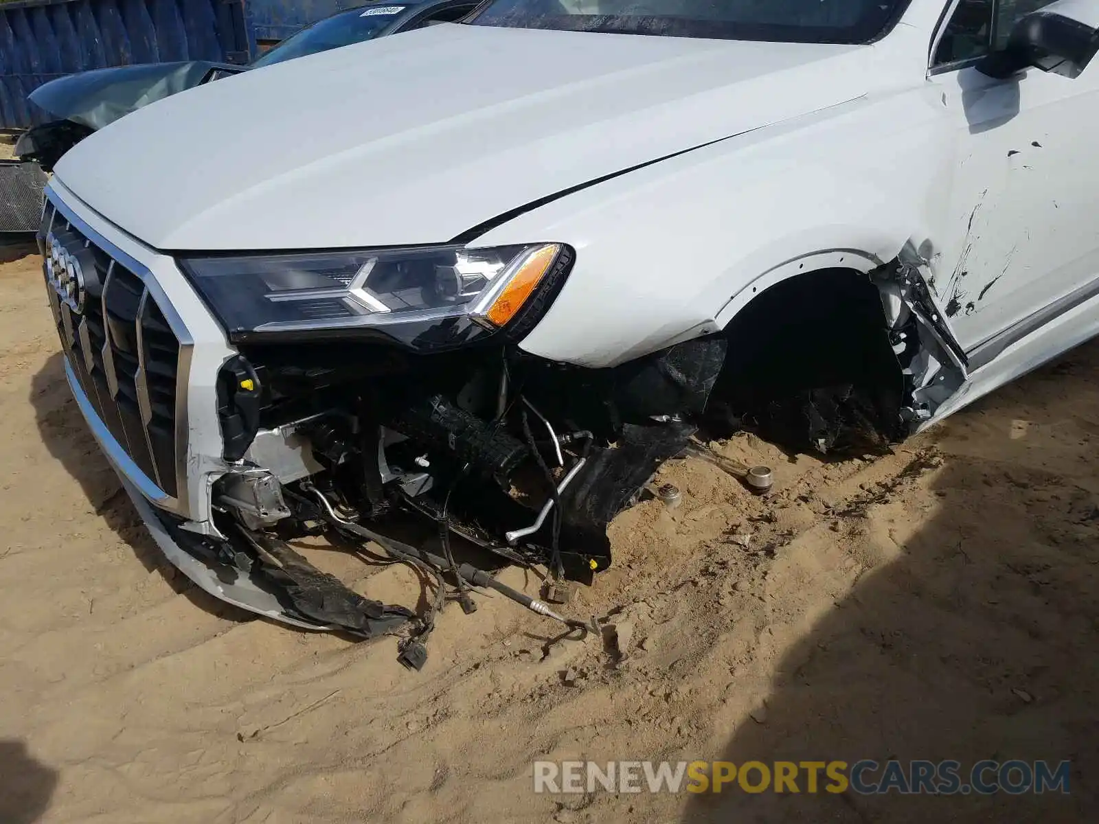 9 Photograph of a damaged car WA1LXAF72MD011870 AUDI Q7 2021