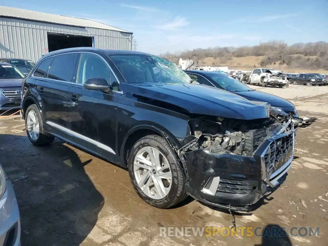 4 Photograph of a damaged car WA1LXAF72MD012694 AUDI Q7 2021