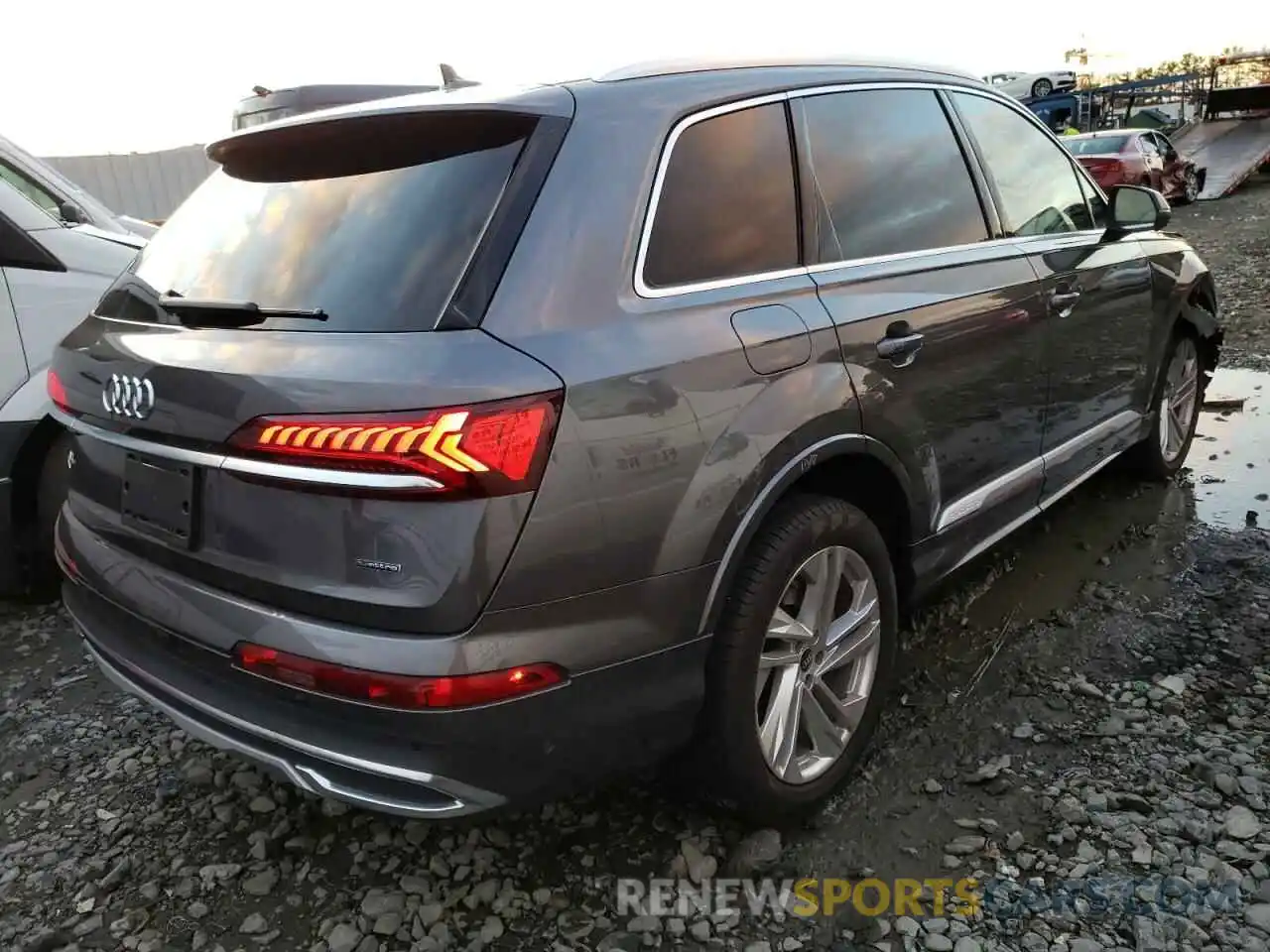 4 Фотография поврежденного автомобиля WA1LXAF72MD035683 AUDI Q7 2021