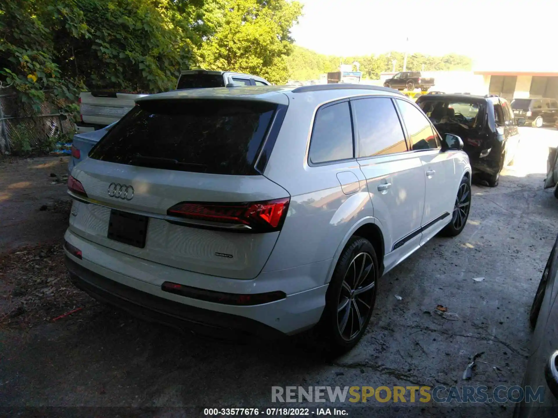 4 Photograph of a damaged car WA1LXAF72MD041919 AUDI Q7 2021