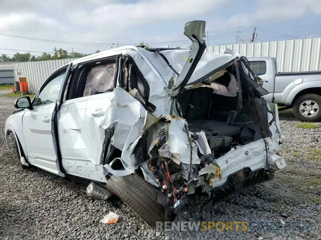 3 Photograph of a damaged car WA1LXAF73MD020349 AUDI Q7 2021