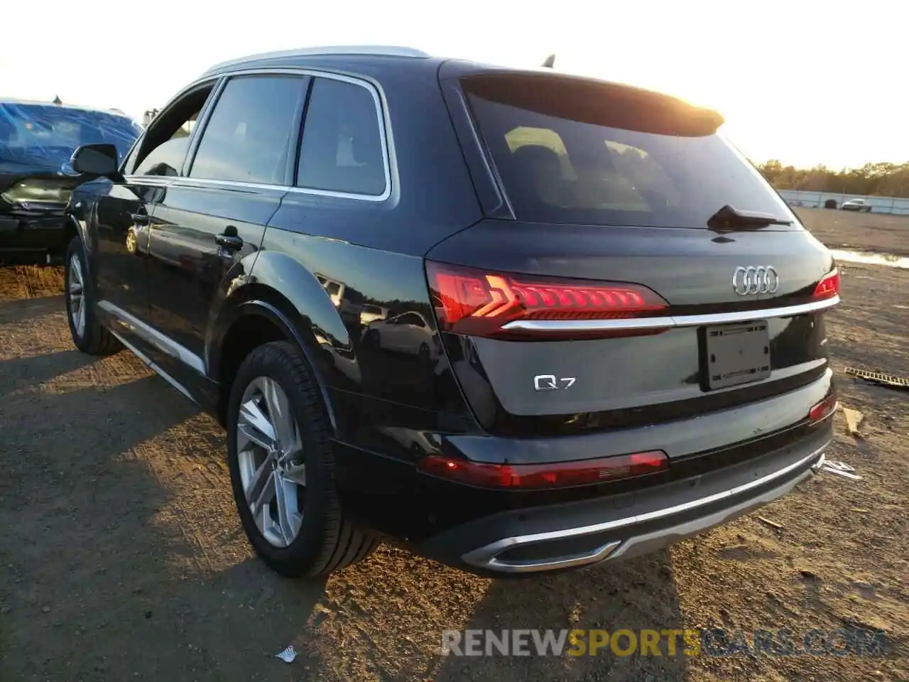 3 Фотография поврежденного автомобиля WA1LXAF74MD000109 AUDI Q7 2021