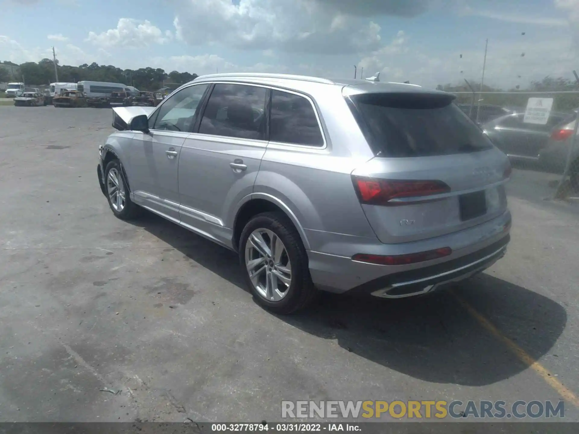 3 Photograph of a damaged car WA1LXAF74MD014124 AUDI Q7 2021