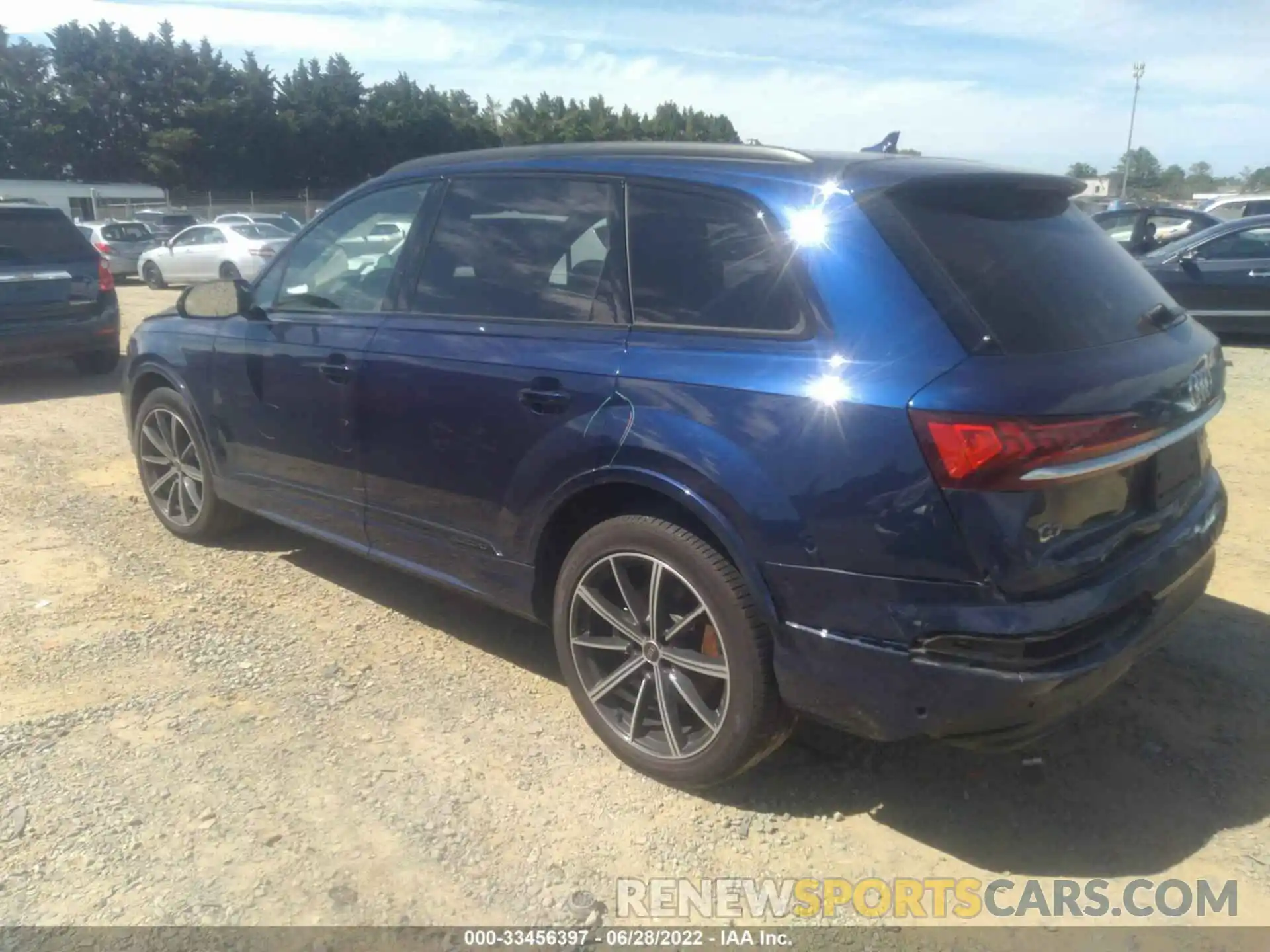 3 Photograph of a damaged car WA1LXAF75MD022426 AUDI Q7 2021