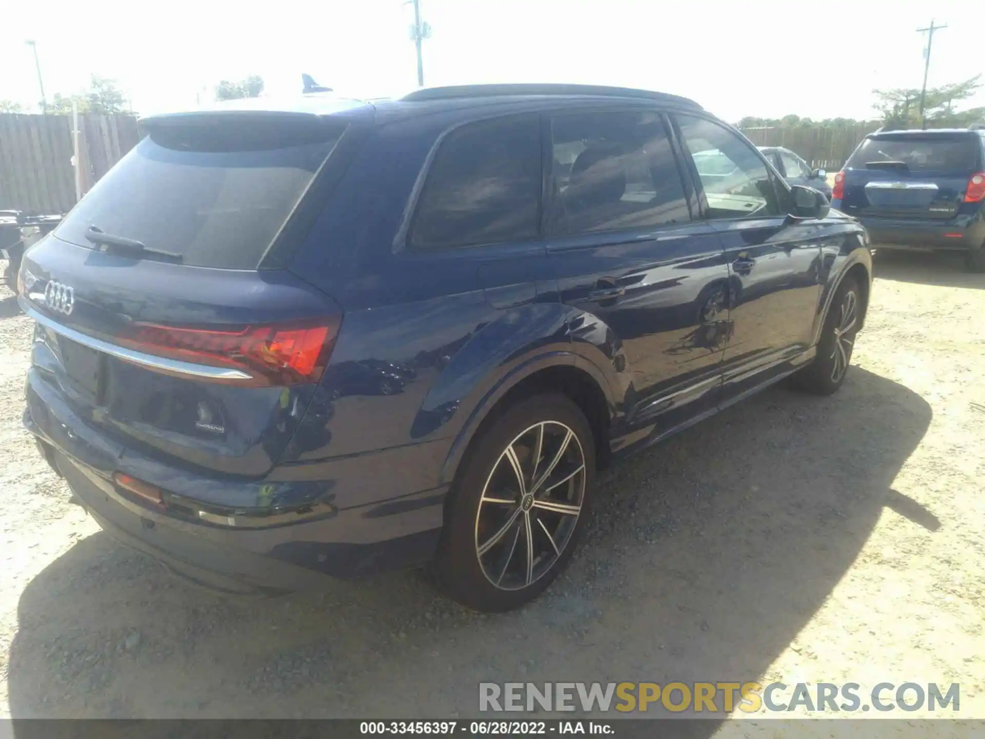 4 Photograph of a damaged car WA1LXAF75MD022426 AUDI Q7 2021