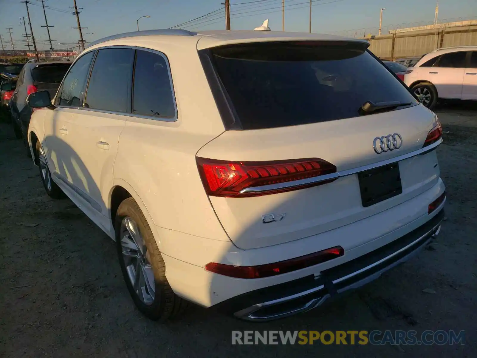 3 Photograph of a damaged car WA1LXAF76MD013220 AUDI Q7 2021