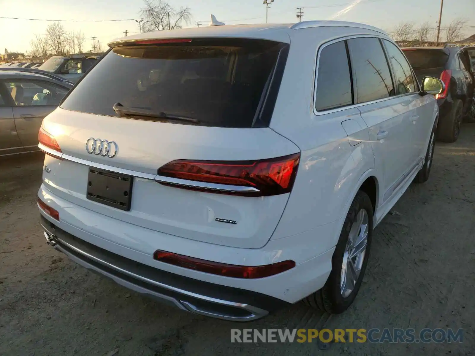 4 Photograph of a damaged car WA1LXAF76MD013220 AUDI Q7 2021