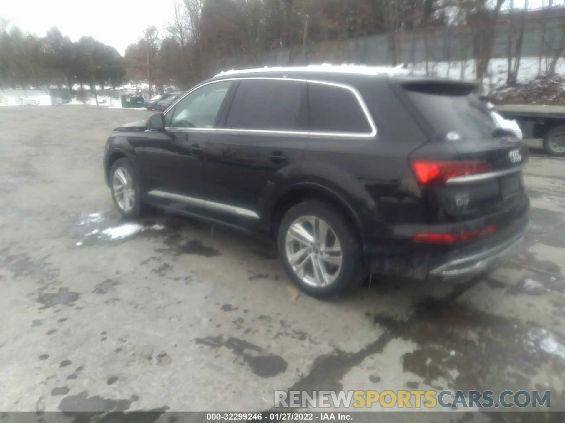 3 Photograph of a damaged car WA1LXAF76MD014996 AUDI Q7 2021