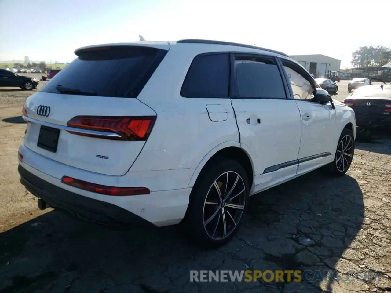 4 Photograph of a damaged car WA1LXAF76MD015355 AUDI Q7 2021