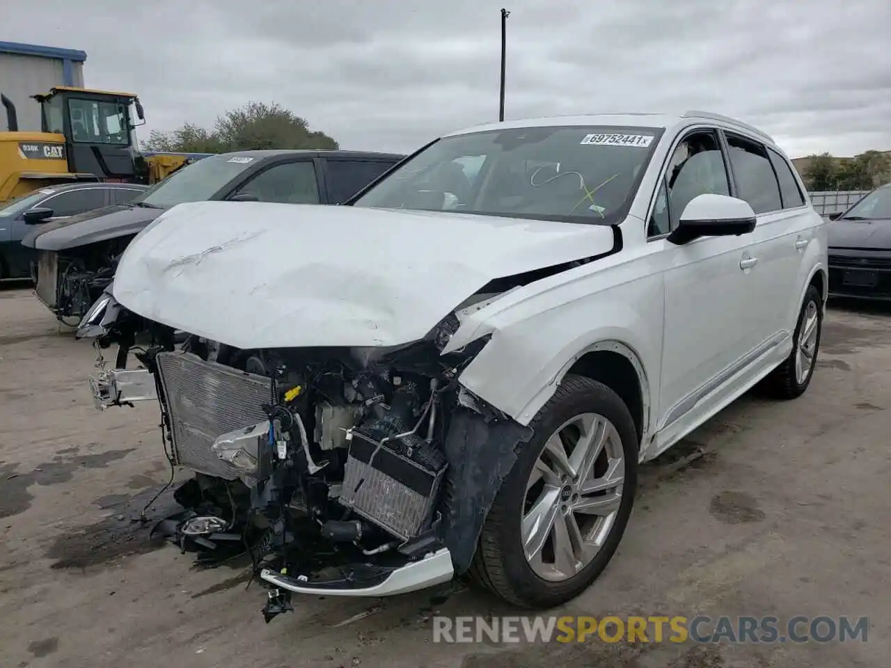 2 Photograph of a damaged car WA1LXAF78MD013915 AUDI Q7 2021