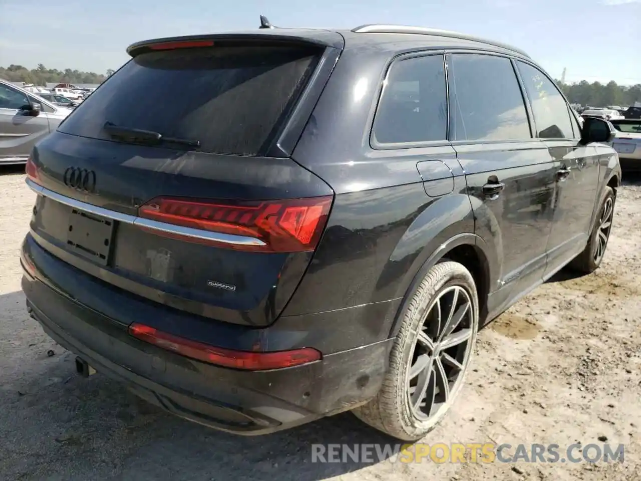 4 Photograph of a damaged car WA1LXAF78MD018323 AUDI Q7 2021