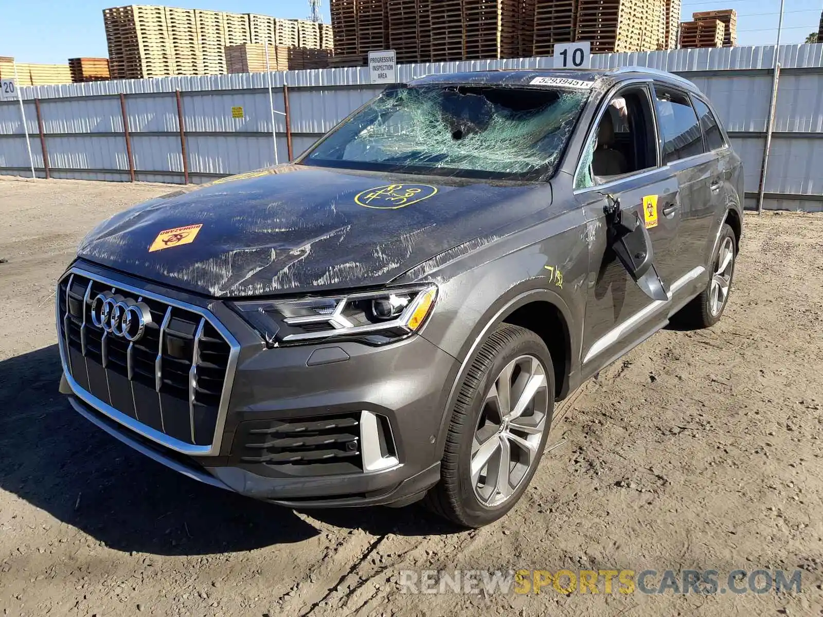 2 Photograph of a damaged car WA1LXAF78MD028141 AUDI Q7 2021