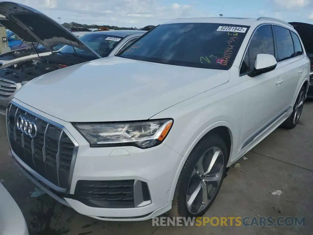 2 Photograph of a damaged car WA1LXAF78MD039544 AUDI Q7 2021