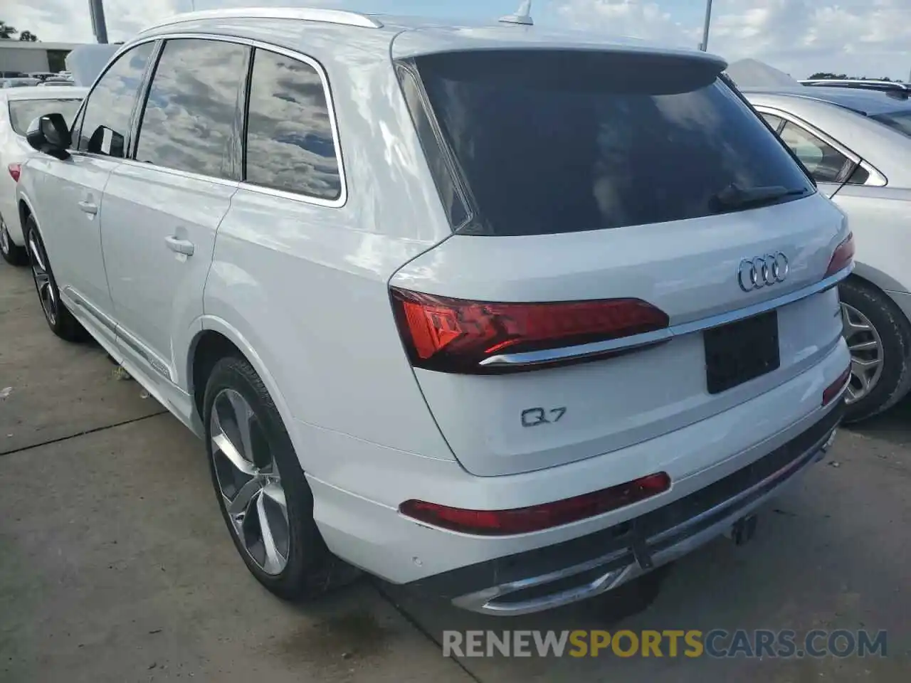 3 Photograph of a damaged car WA1LXAF78MD039544 AUDI Q7 2021