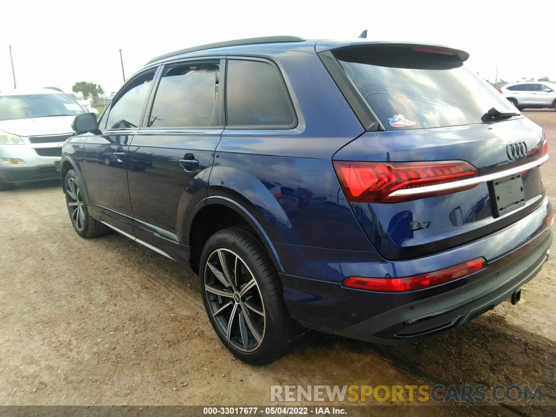 3 Photograph of a damaged car WA1LXAF78MD040757 AUDI Q7 2021