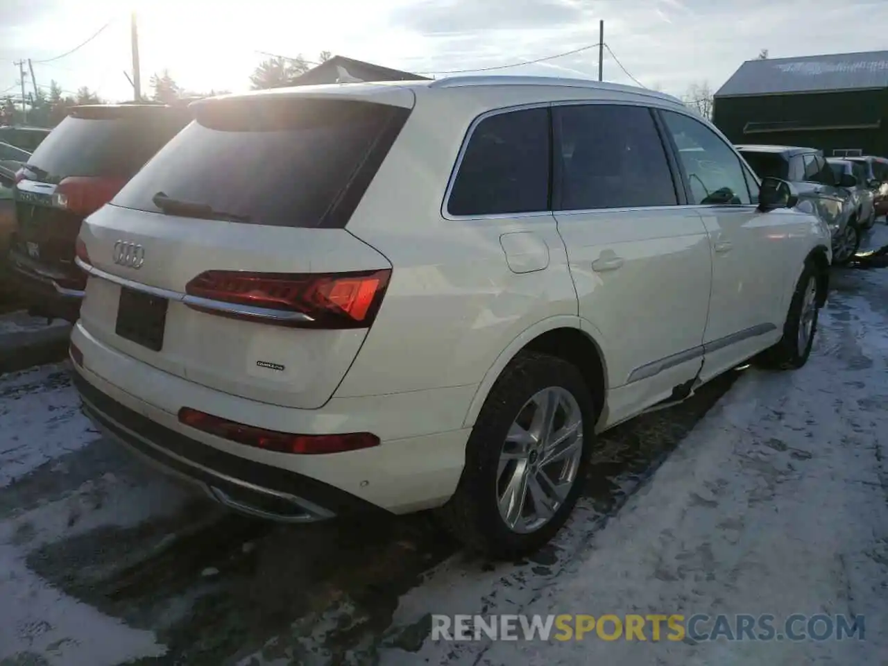 4 Photograph of a damaged car WA1LXAF79MD014118 AUDI Q7 2021