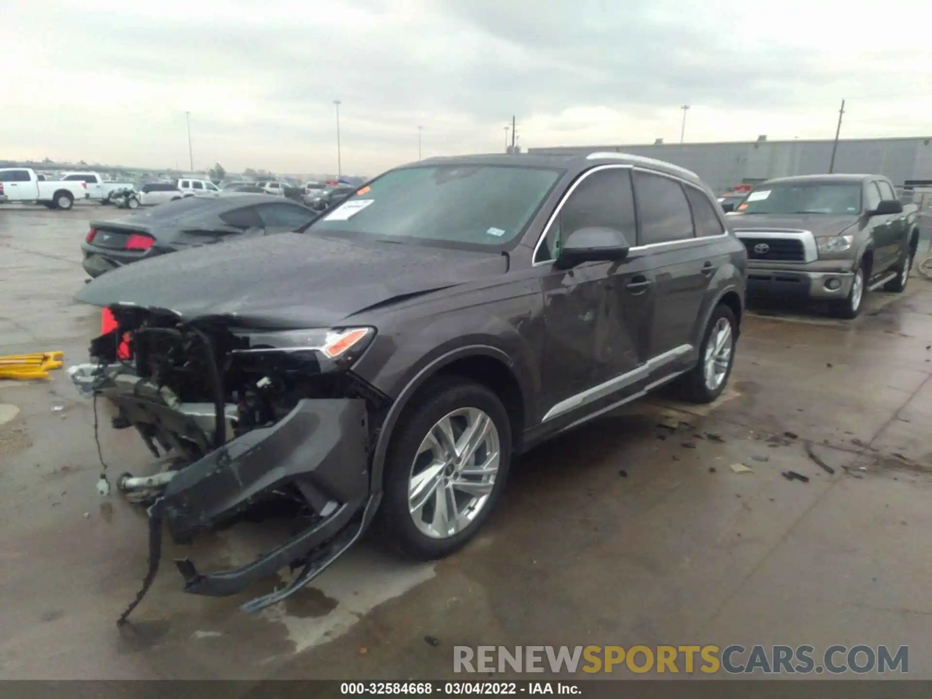 2 Photograph of a damaged car WA1LXAF79MD027614 AUDI Q7 2021