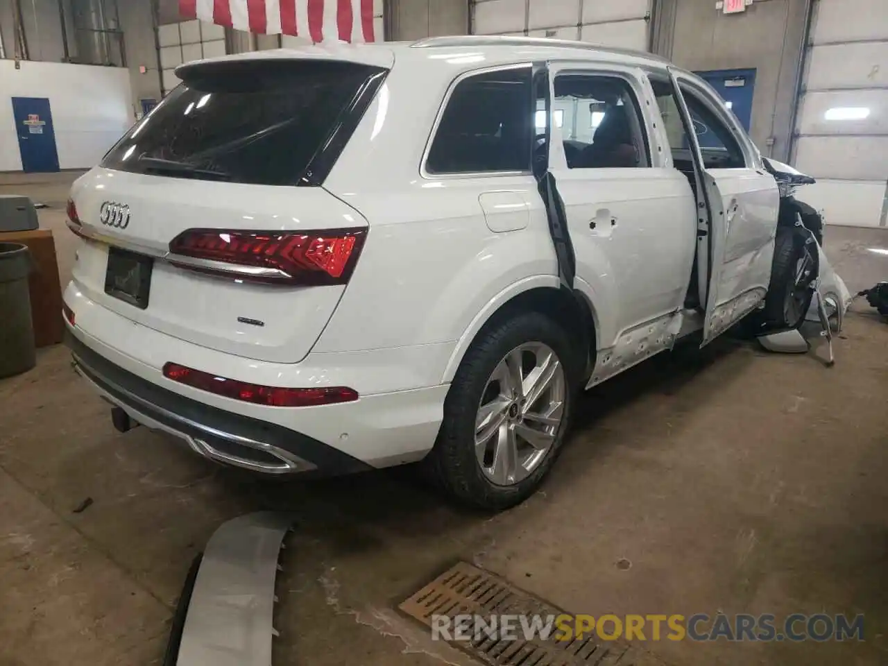 4 Фотография поврежденного автомобиля WA1LXAF7XMD015424 AUDI Q7 2021