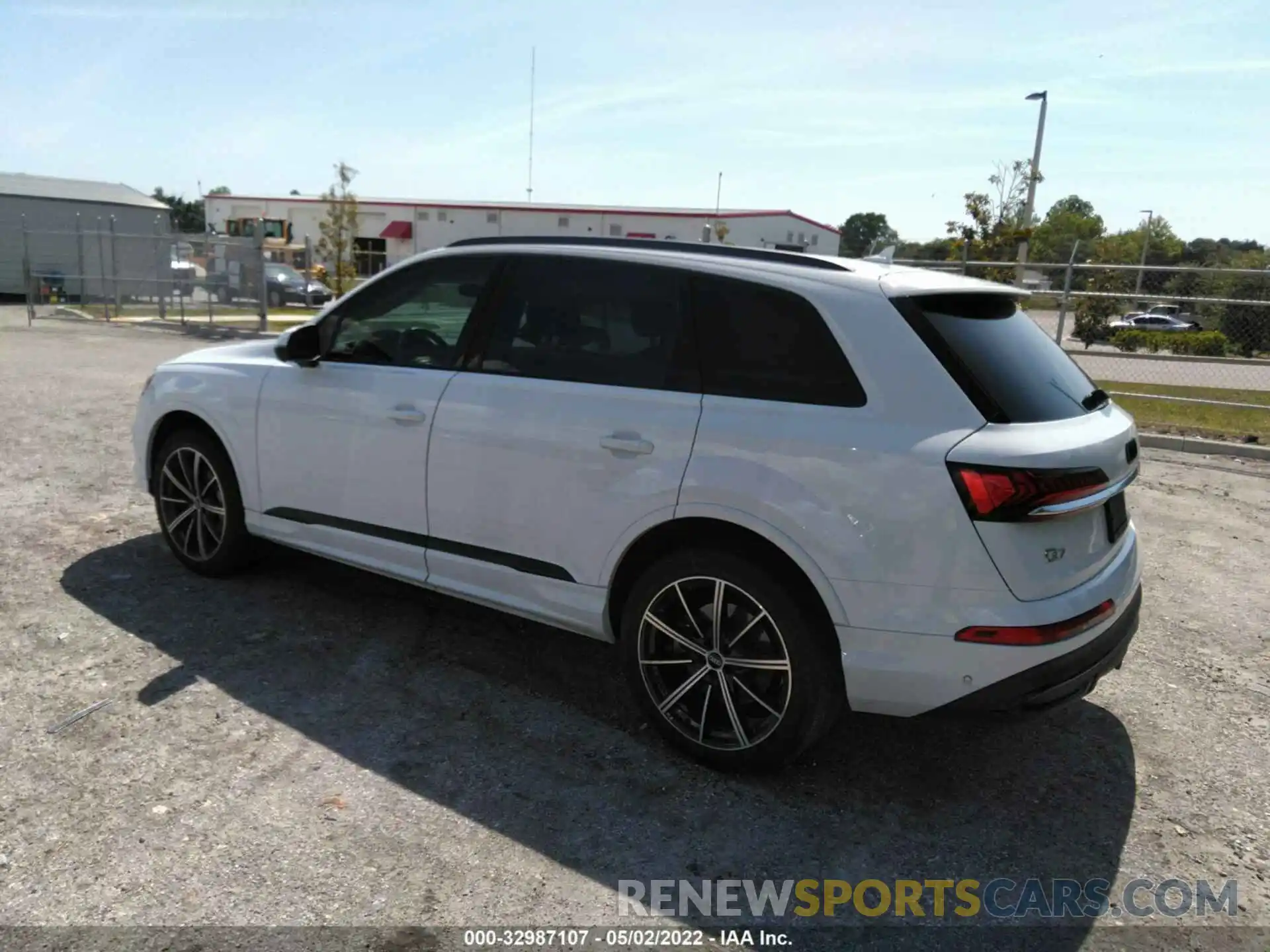 3 Photograph of a damaged car WA1LXAF7XMD022471 AUDI Q7 2021