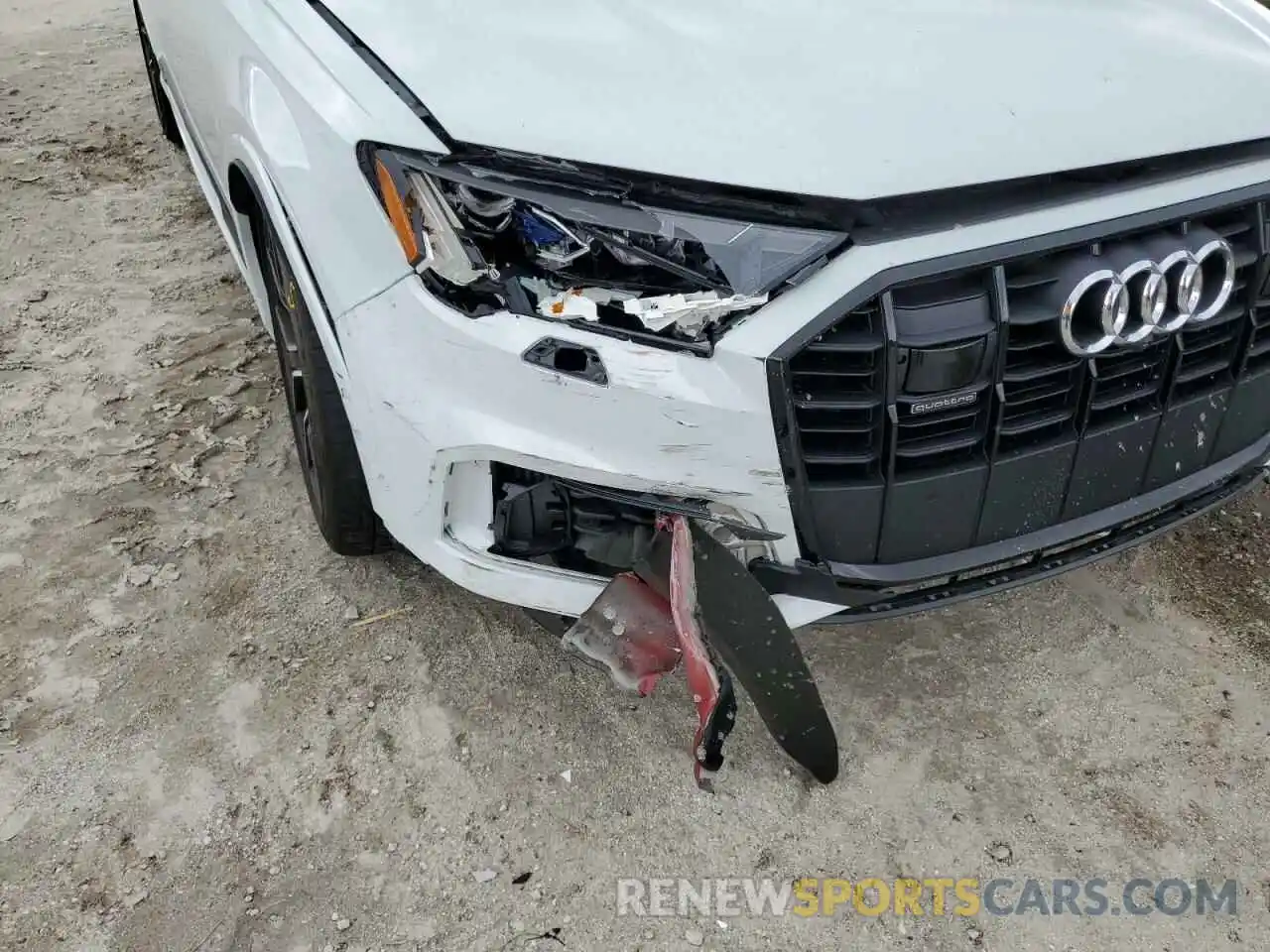 9 Photograph of a damaged car WA1VXAF70MD015165 AUDI Q7 2021