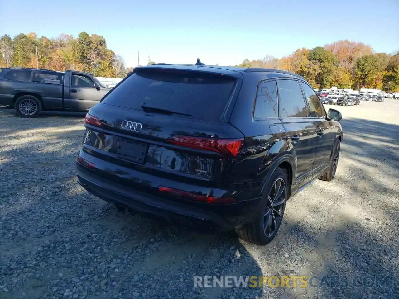 4 Photograph of a damaged car WA1VXAF70MD021757 AUDI Q7 2021