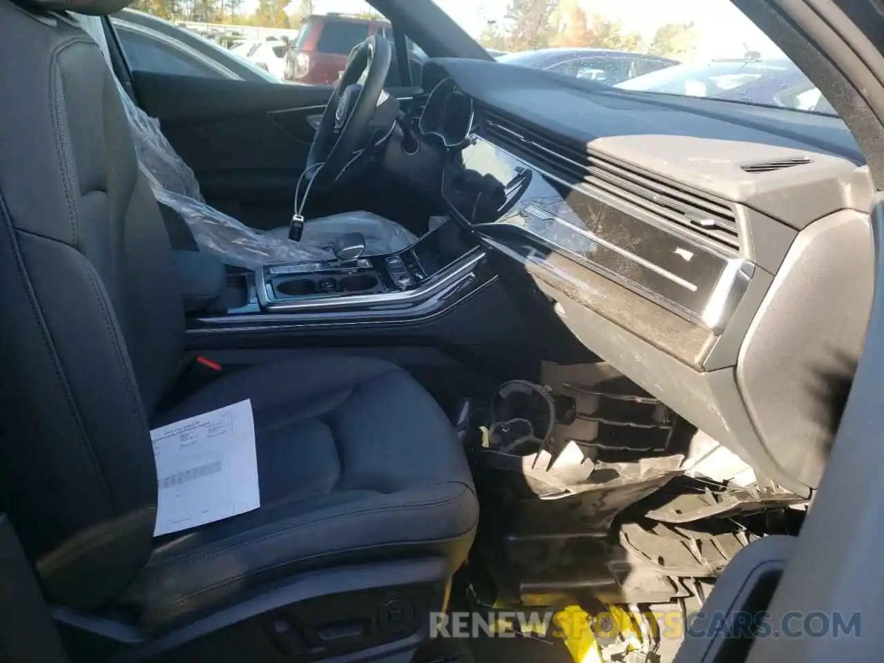 5 Photograph of a damaged car WA1VXAF70MD021757 AUDI Q7 2021