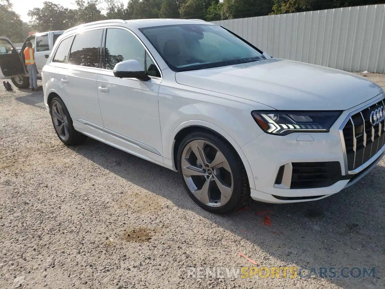 1 Фотография поврежденного автомобиля WA1VXAF70MD032872 AUDI Q7 2021