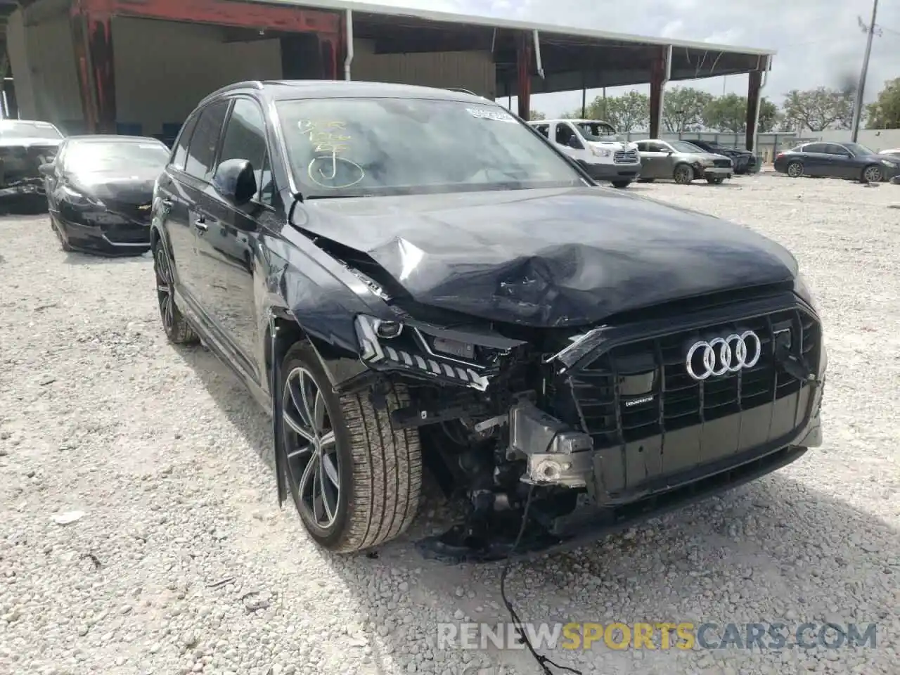 1 Photograph of a damaged car WA1VXAF72MD027124 AUDI Q7 2021