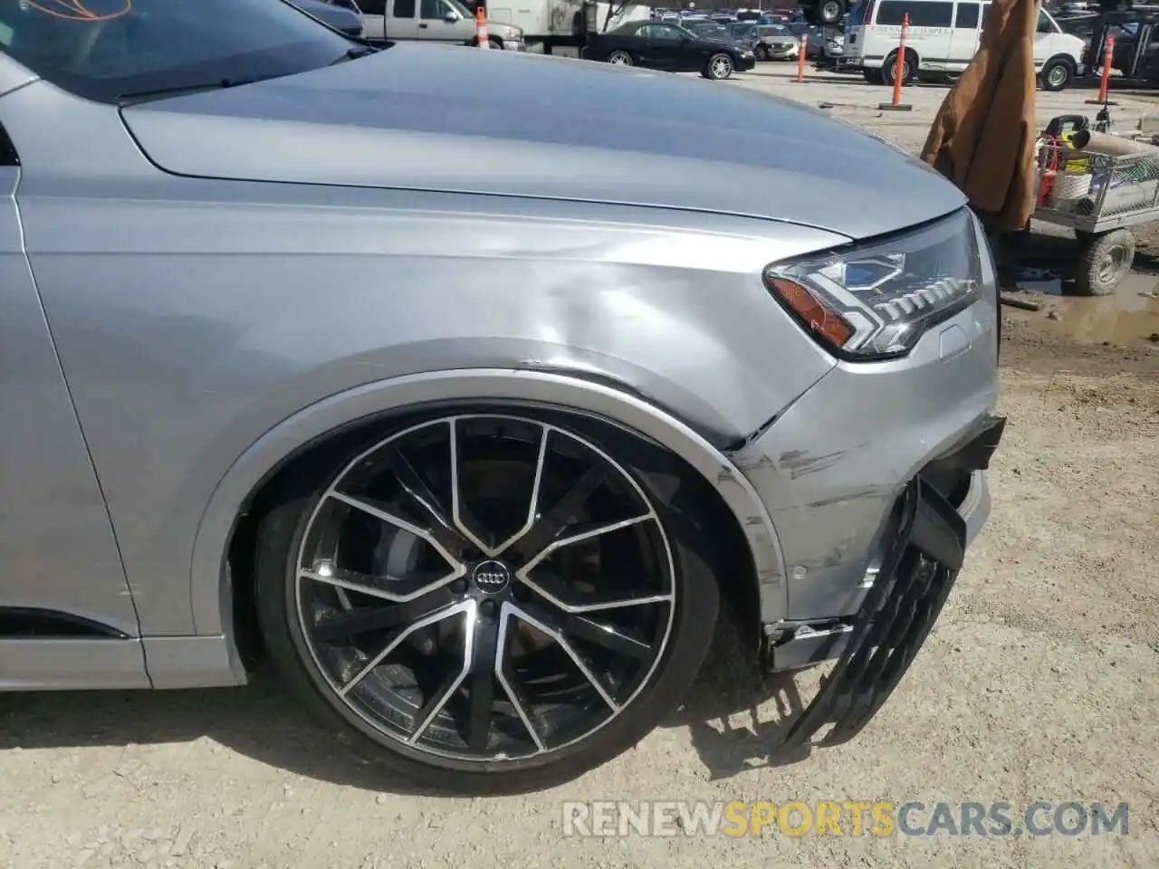 9 Photograph of a damaged car WA1VXAF73MD012258 AUDI Q7 2021