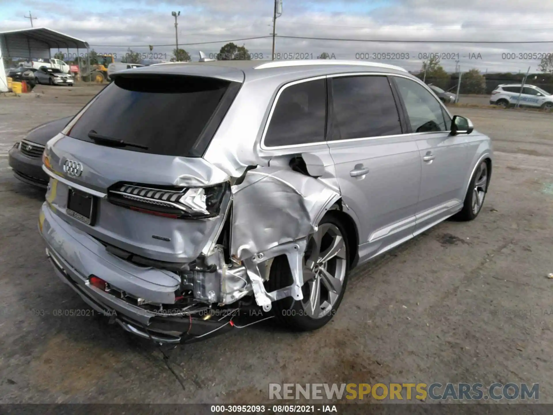 4 Photograph of a damaged car WA1VXAF73MD035443 AUDI Q7 2021