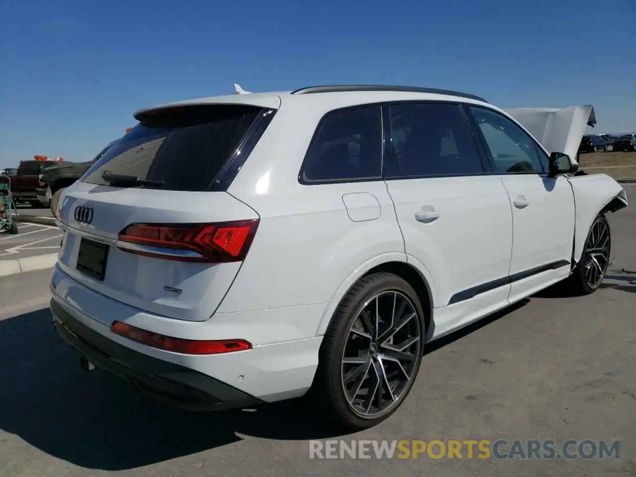 4 Photograph of a damaged car WA1VXAF74MD027688 AUDI Q7 2021