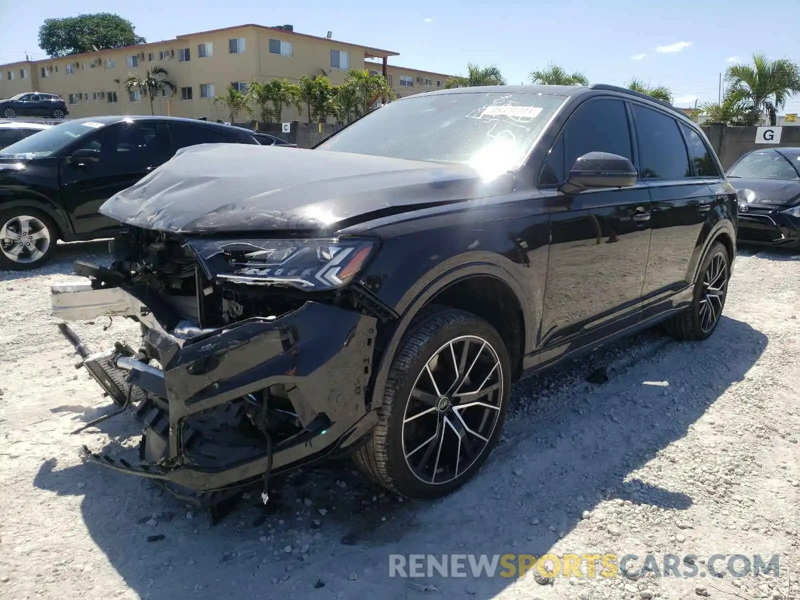 2 Photograph of a damaged car WA1VXAF75MD015162 AUDI Q7 2021