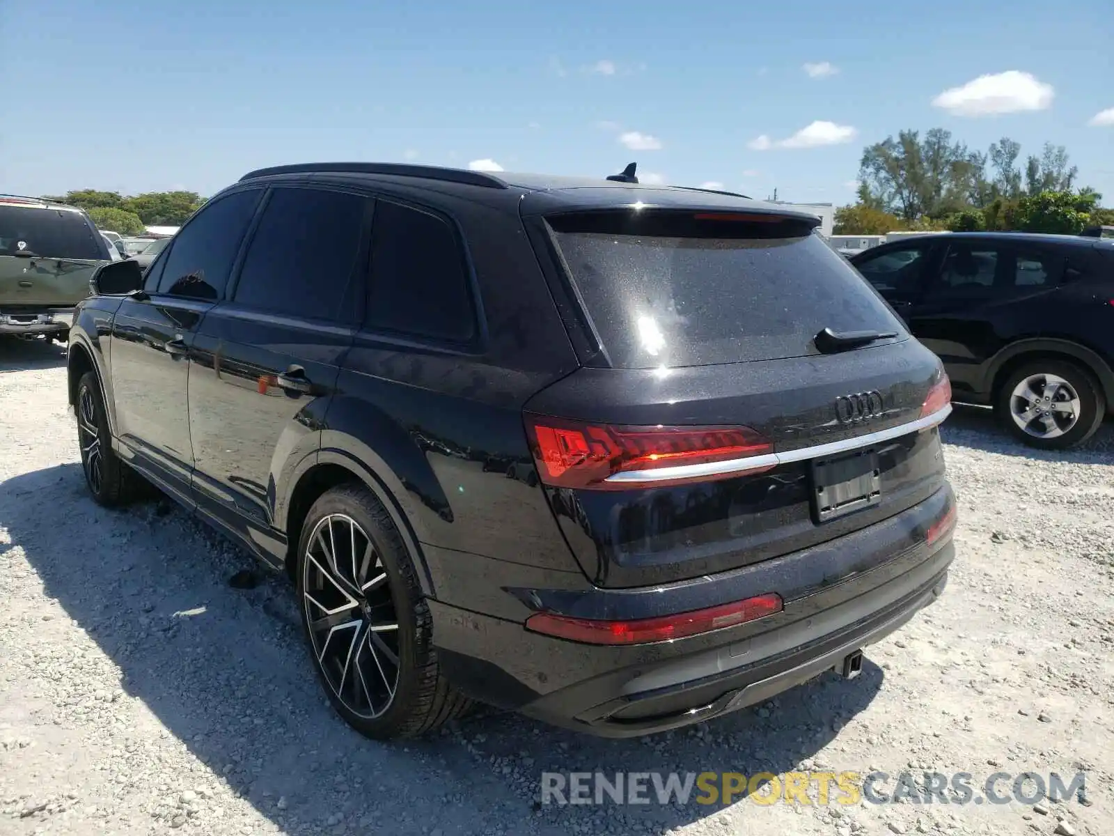 3 Photograph of a damaged car WA1VXAF75MD015162 AUDI Q7 2021