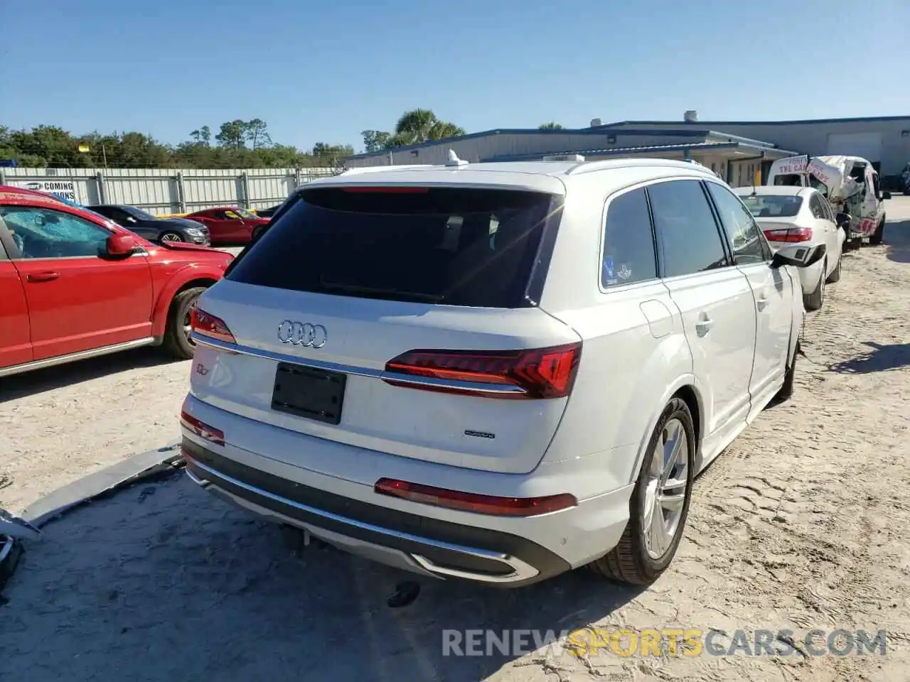 4 Photograph of a damaged car WA1VXAF78MD029993 AUDI Q7 2021