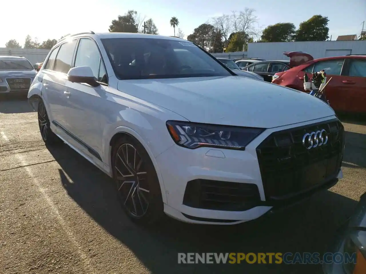 1 Photograph of a damaged car WA1VXAF79MD022051 AUDI Q7 2021