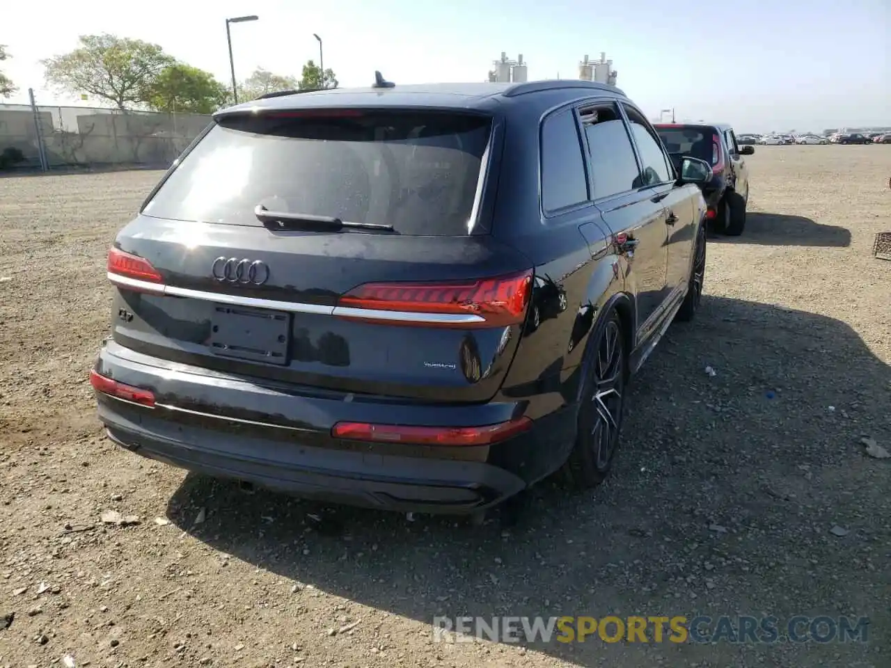 4 Photograph of a damaged car WA1VXBF75MD016091 AUDI Q7 2021