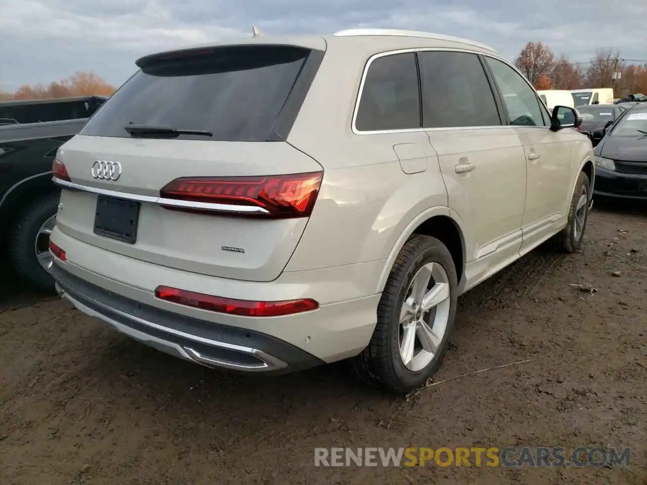 4 Photograph of a damaged car WA1AJBF78ND002042 AUDI Q7 2022