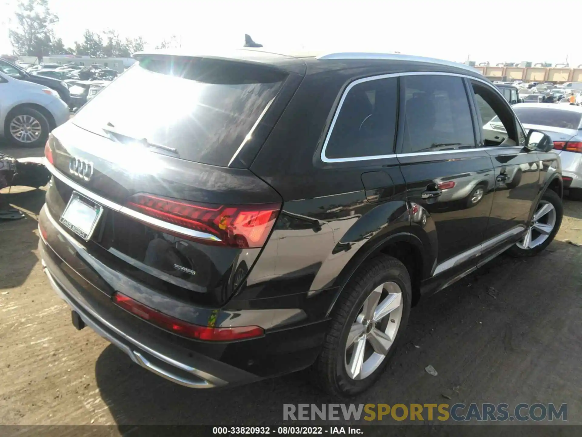 4 Photograph of a damaged car WA1AJBF79ND000302 AUDI Q7 2022