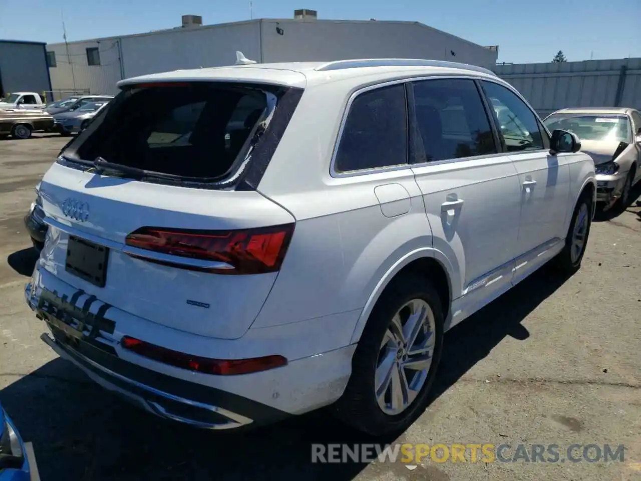 4 Photograph of a damaged car WA1LJBF70ND007597 AUDI Q7 2022