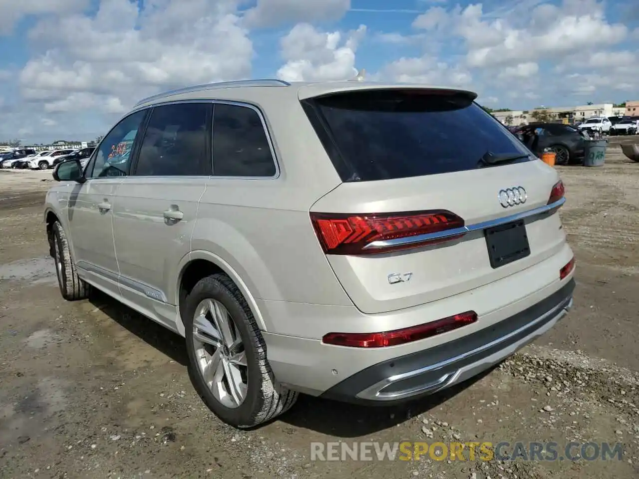 3 Photograph of a damaged car WA1LJBF71ND017622 AUDI Q7 2022