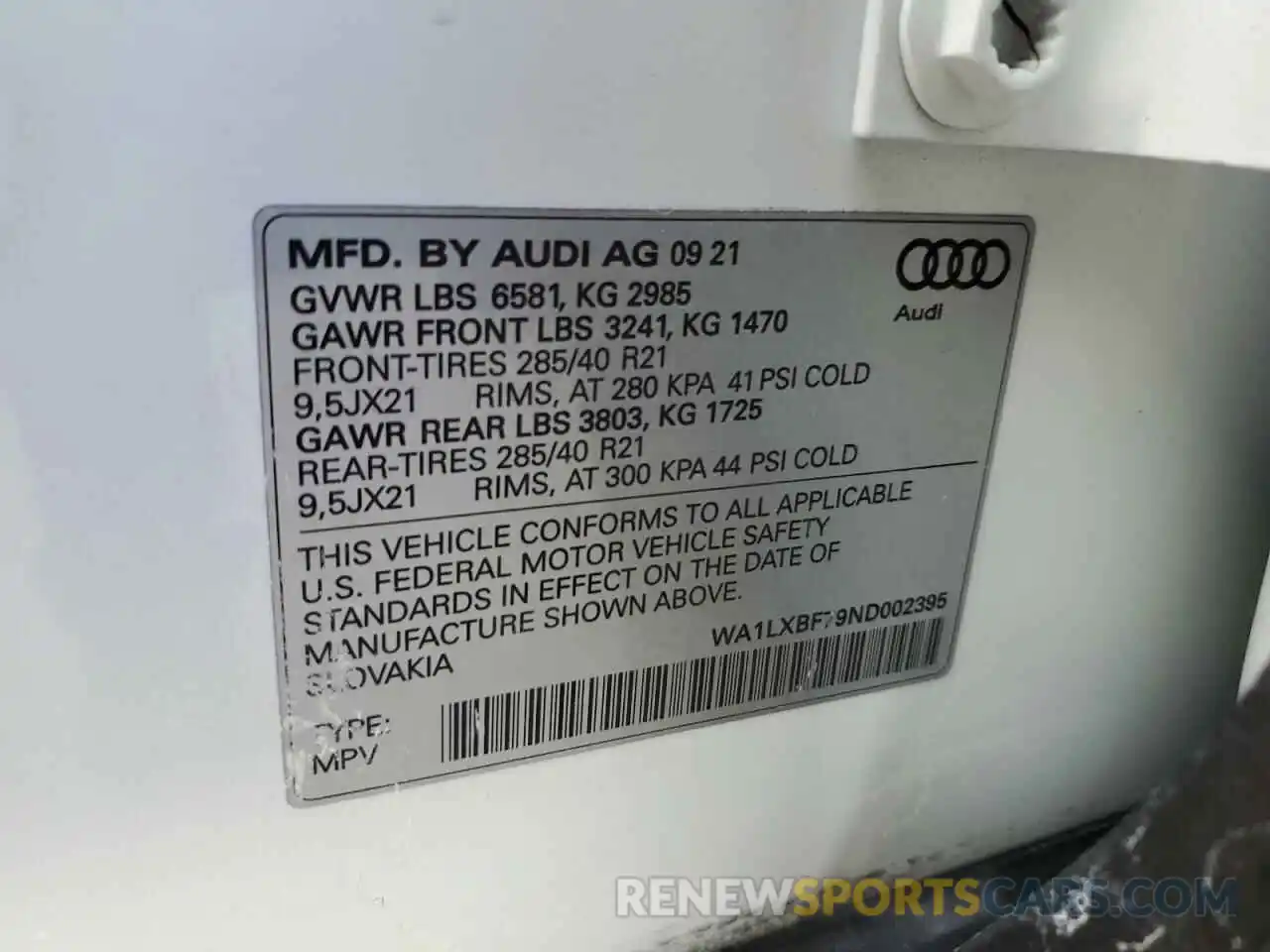 10 Photograph of a damaged car WA1LXBF79ND002395 AUDI Q7 2022