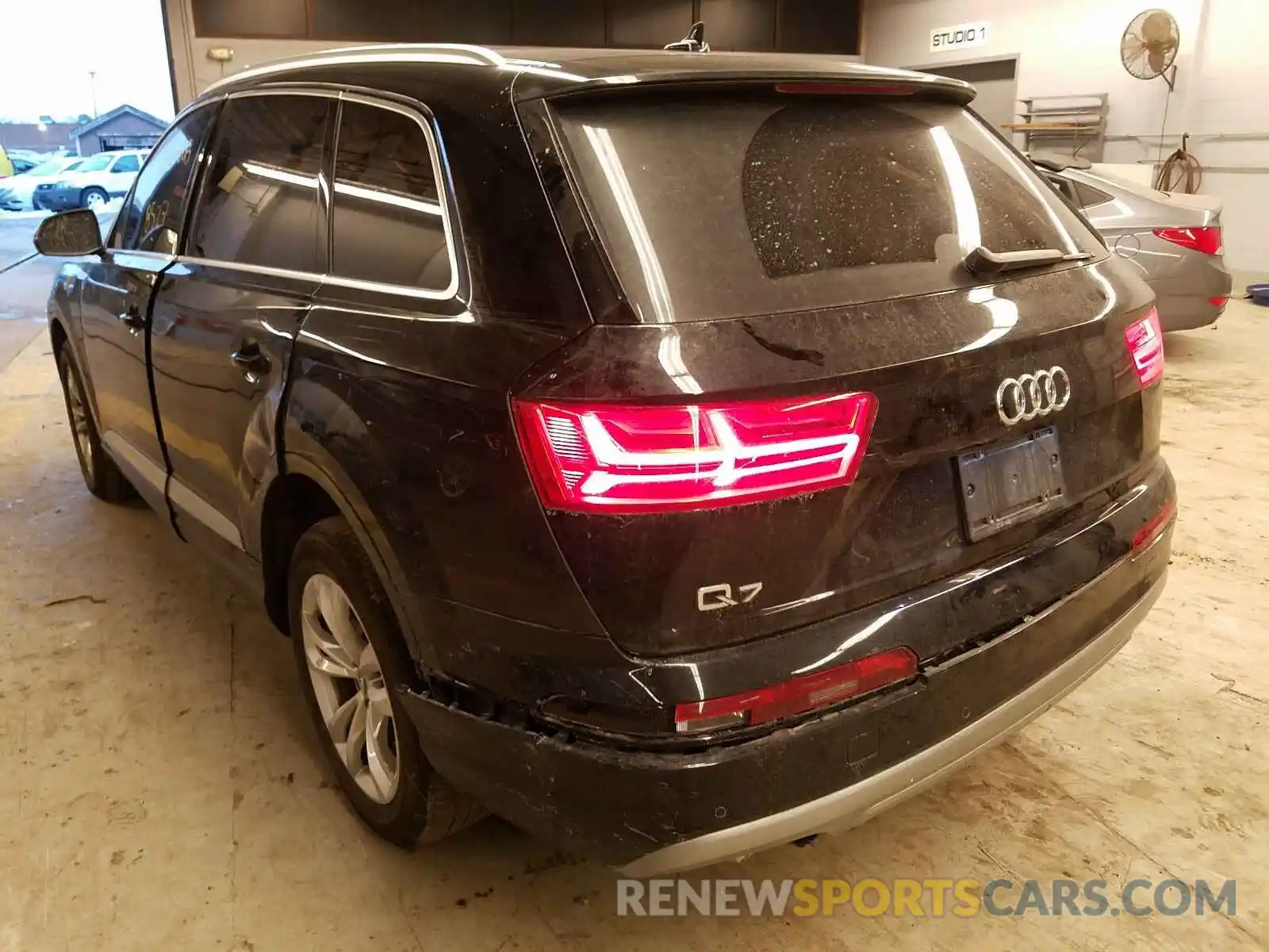 3 Фотография поврежденного автомобиля WA1AHAF77KD016452 AUDI Q7 PREMIUM 2019