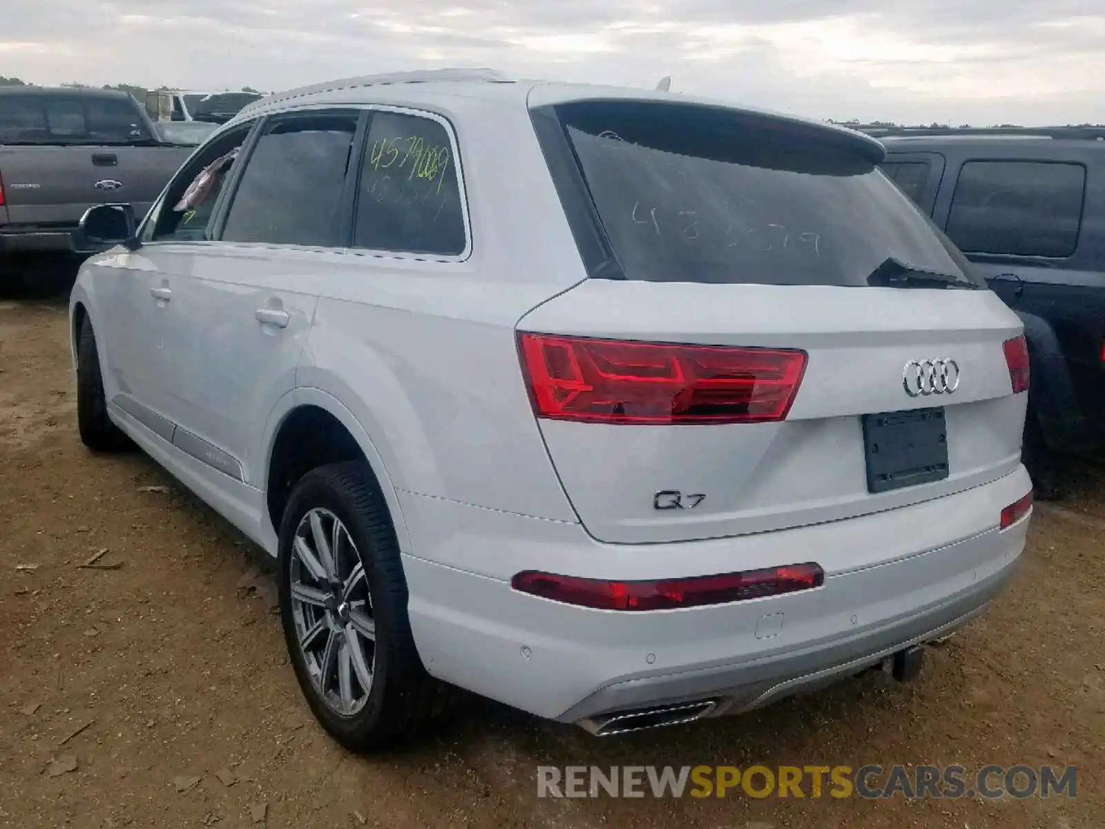 3 Фотография поврежденного автомобиля WA1LAAF71KD039111 AUDI Q7 PREMIUM 2019