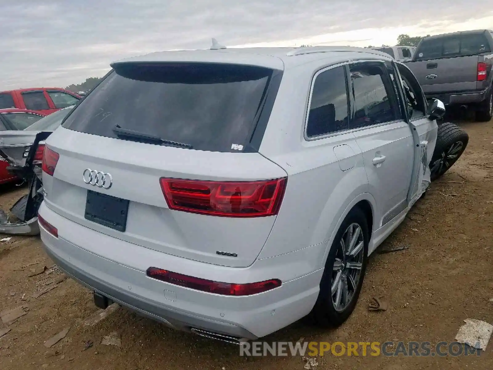 4 Фотография поврежденного автомобиля WA1LAAF71KD039111 AUDI Q7 PREMIUM 2019