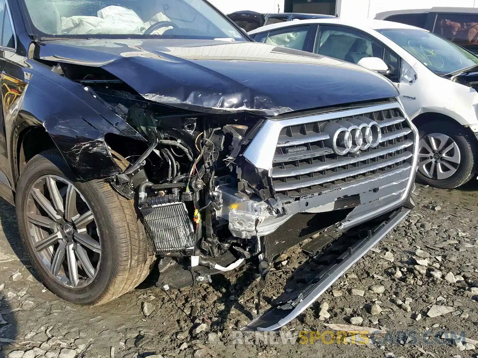 9 Photograph of a damaged car WA1LAAF77KD006677 AUDI Q7 PREMIUM 2019