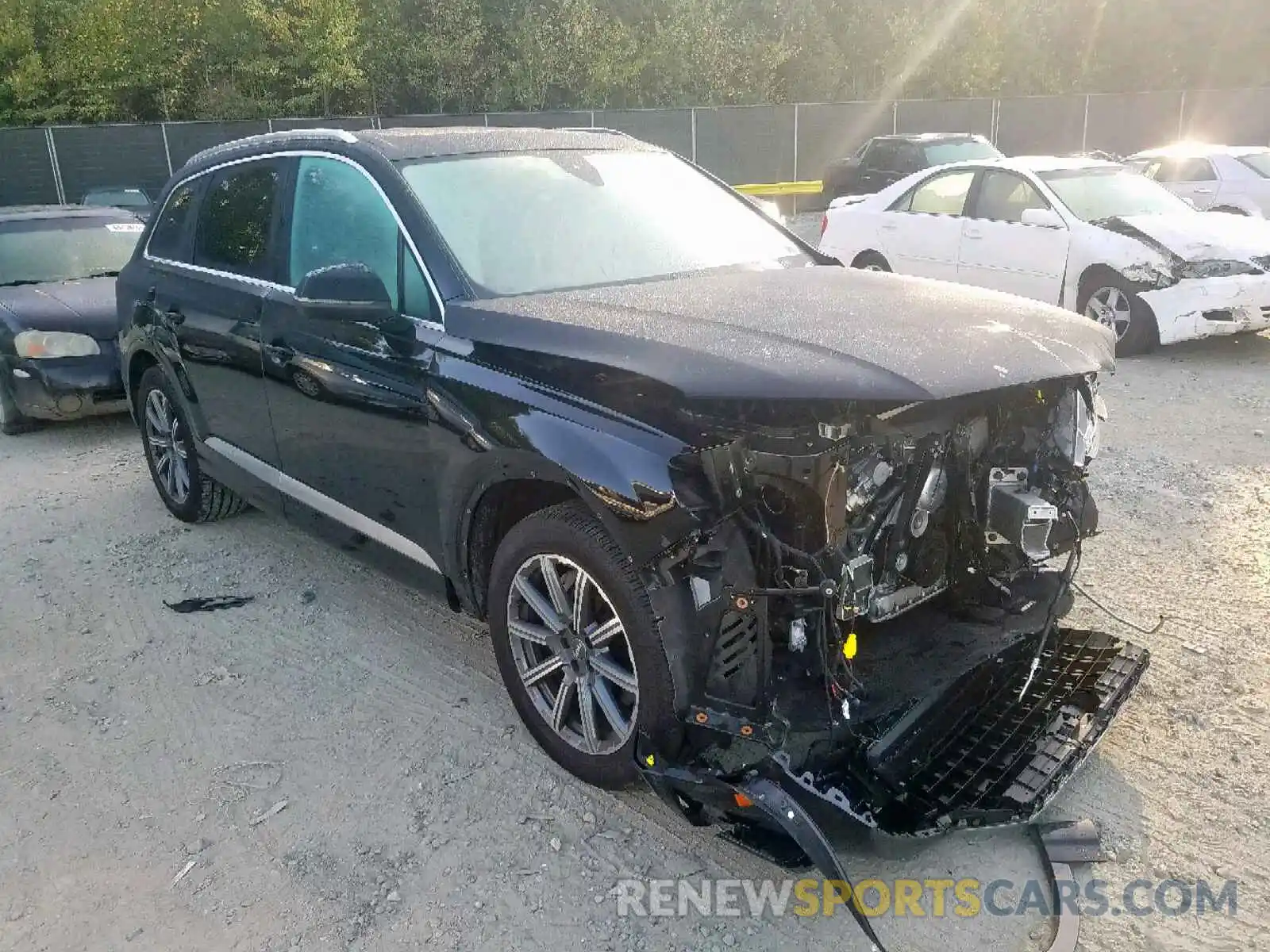 1 Photograph of a damaged car WA1LAAF79KD006437 AUDI Q7 PREMIUM 2019