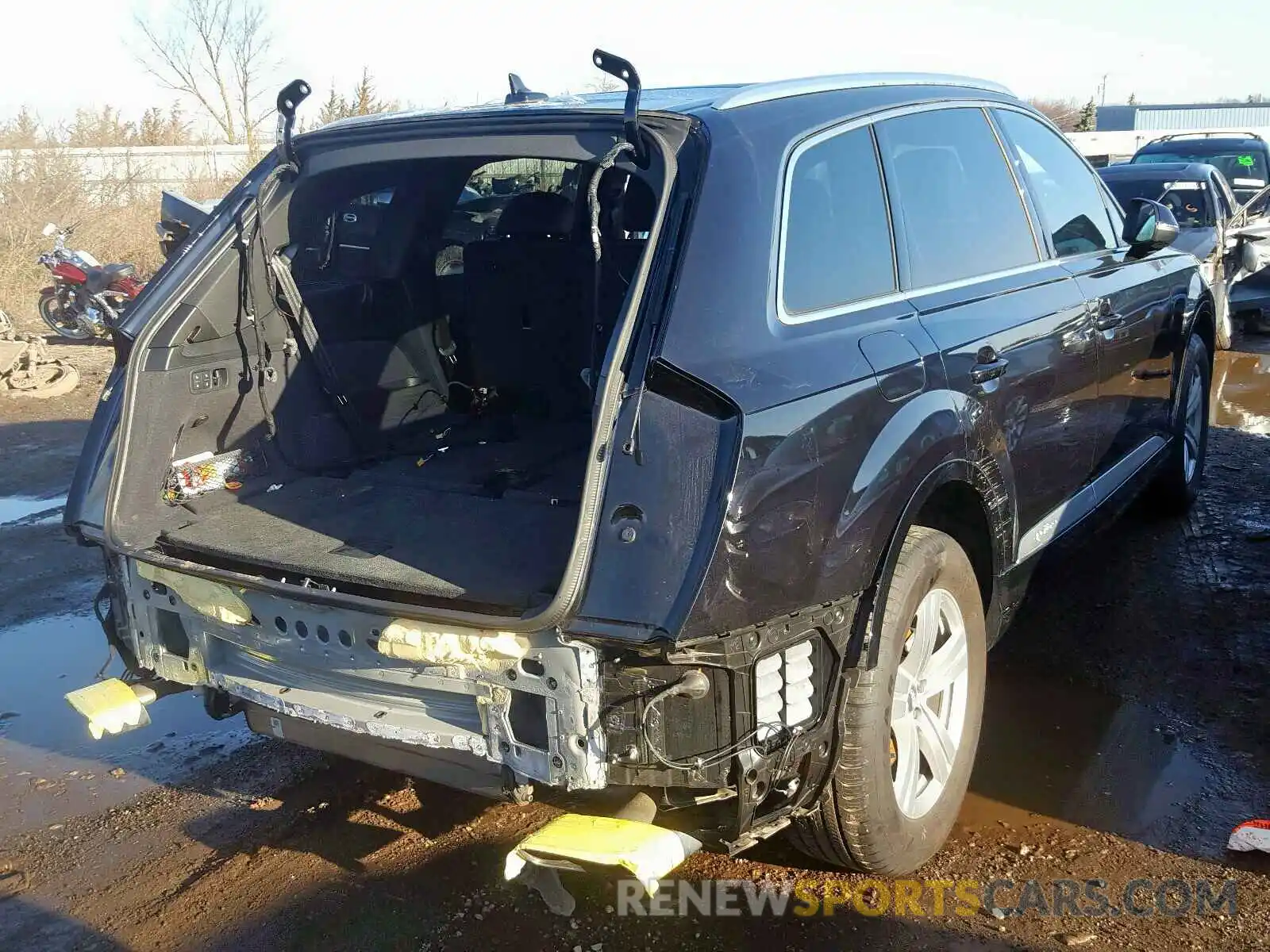 4 Photograph of a damaged car WA1LHAF74KD019933 AUDI Q7 PREMIUM 2019