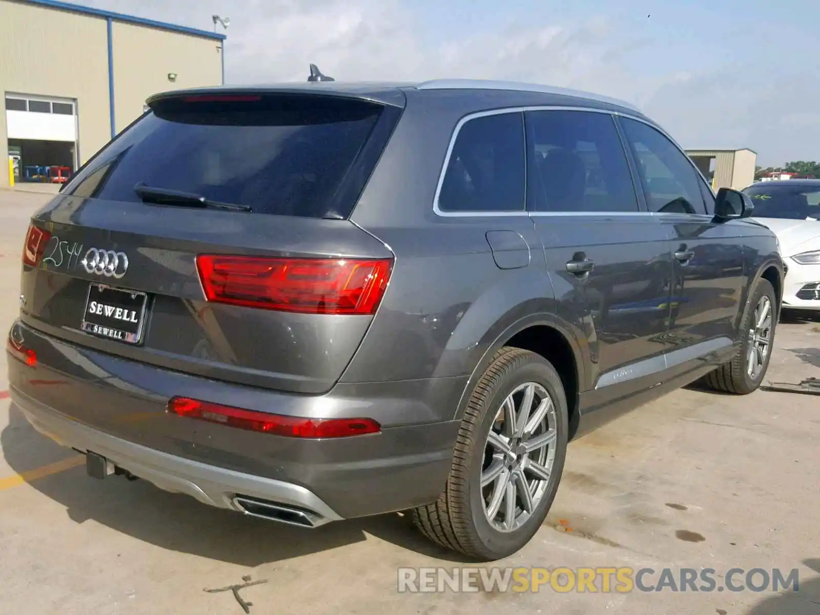 4 Photograph of a damaged car WA1LHAF78KD022544 AUDI Q7 PREMIUM 2019