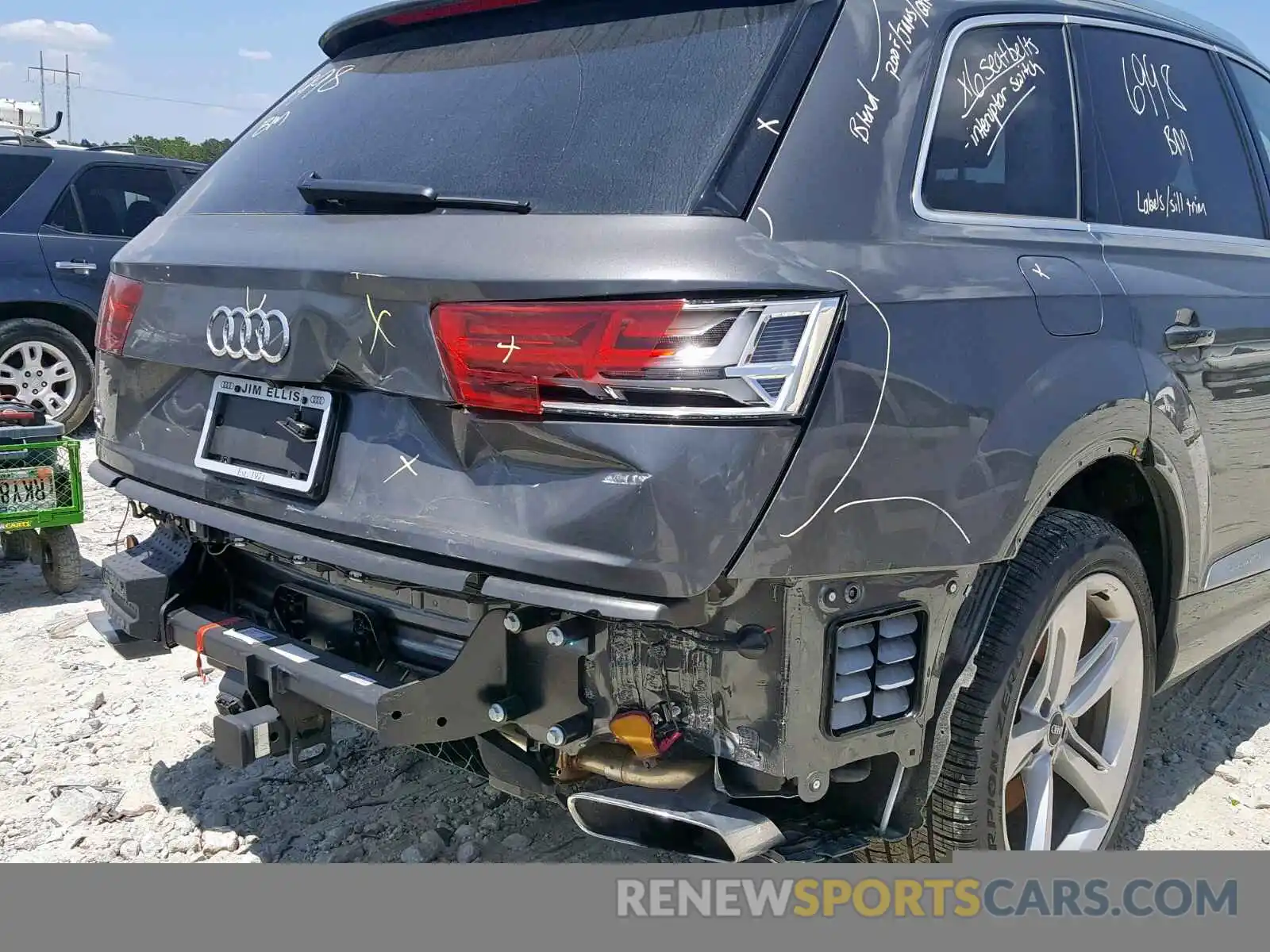 9 Photograph of a damaged car WA1VAAF72KD003551 AUDI Q7 PRESTIG 2019